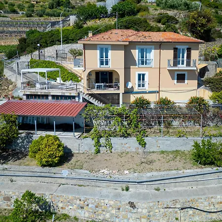 Ricca Appartamento Cipressa